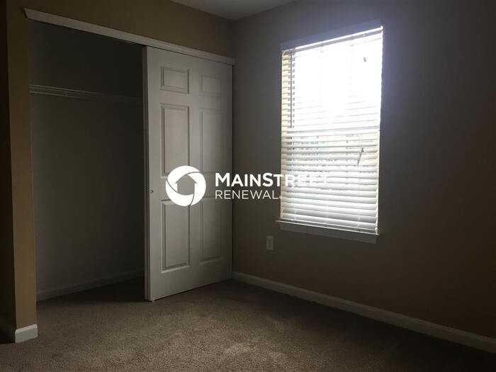 14319 Riverfront Dr - Photo 7 of 12