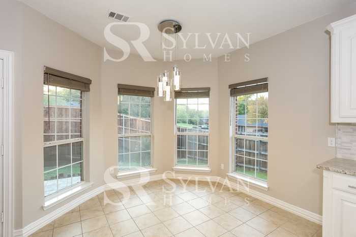 3906 Parker Oaks Dr - Photo 6 of 16