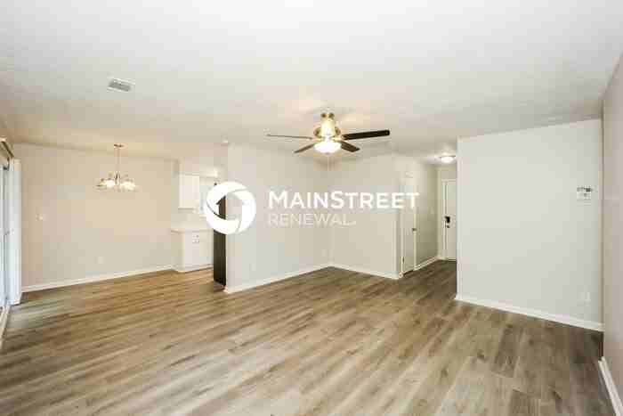 521 Post Oak Rd - Photo 4 of 16