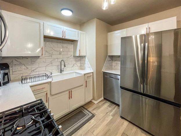 923 East Virginia Avenue - Photo 2 of 18