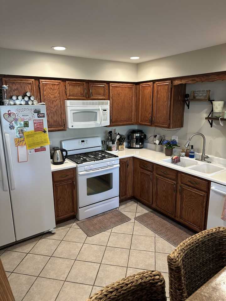 606 Plum Ct - Photo 3 of 22