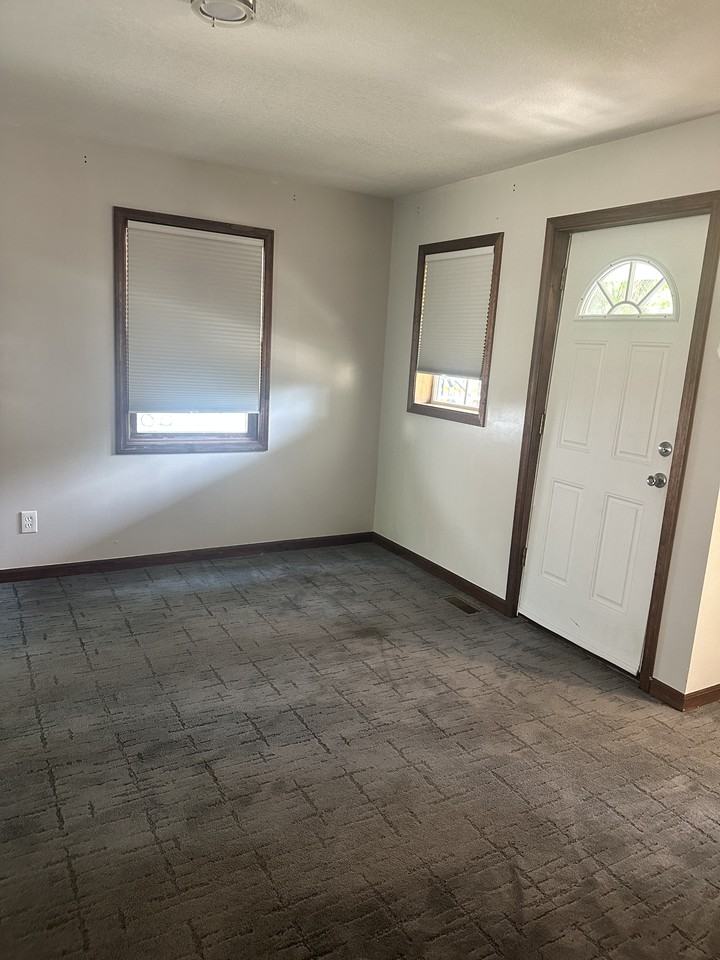 607 S Wheeler St #NA - Photo 4 of 12