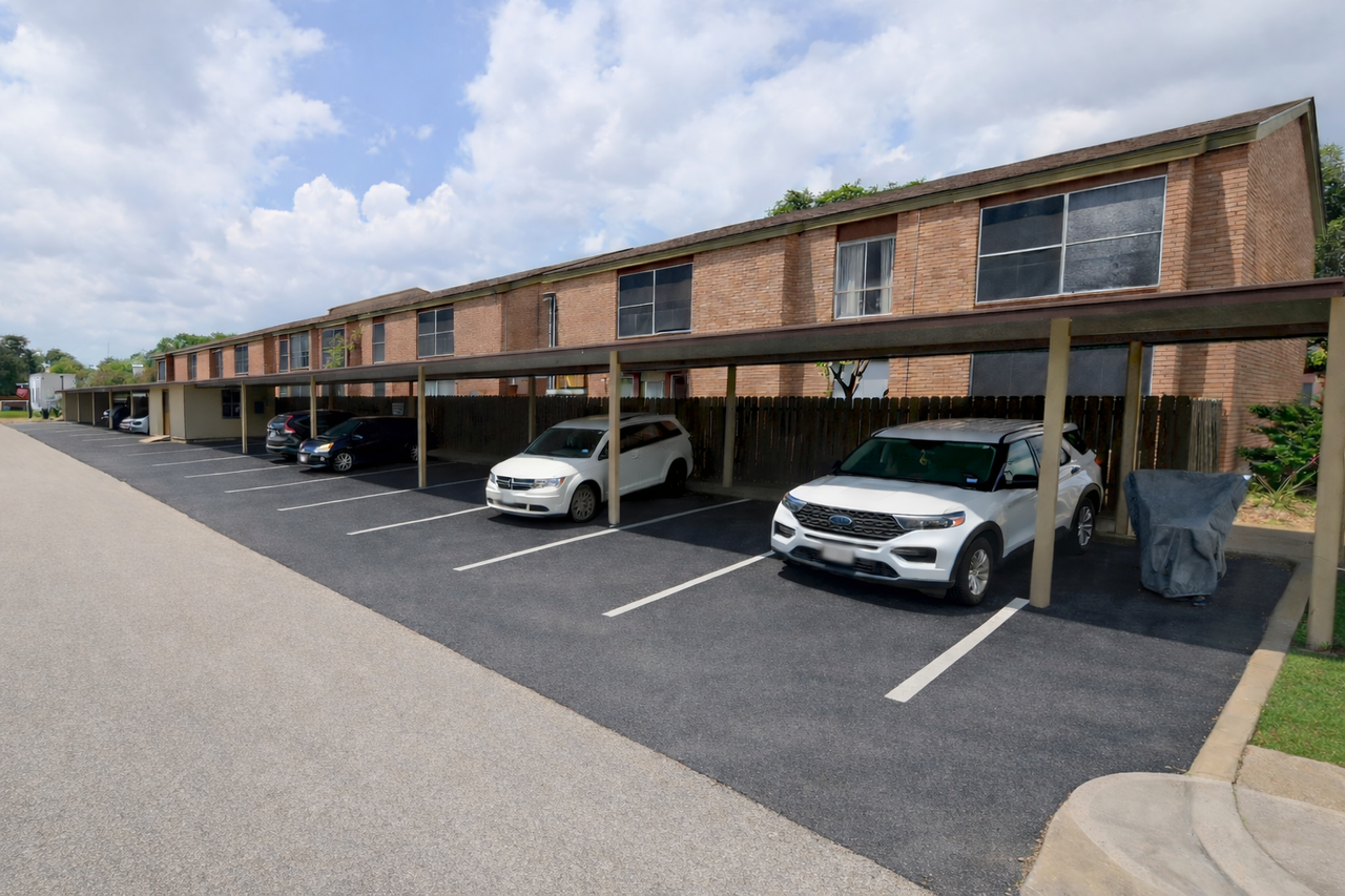 611 S Ennis St #37 - Photo 4 of 10