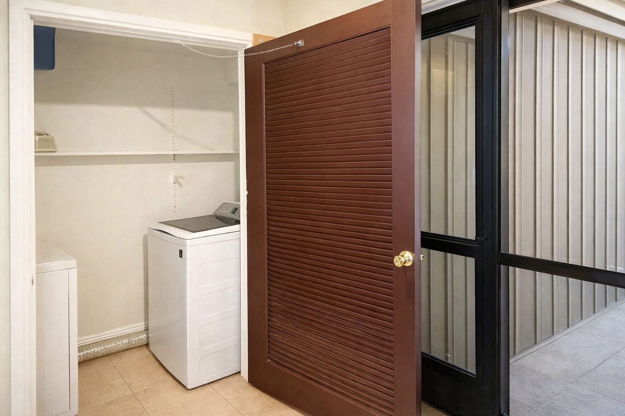 5981 Forest Hill Blvd #2 - Photo 6 of 9