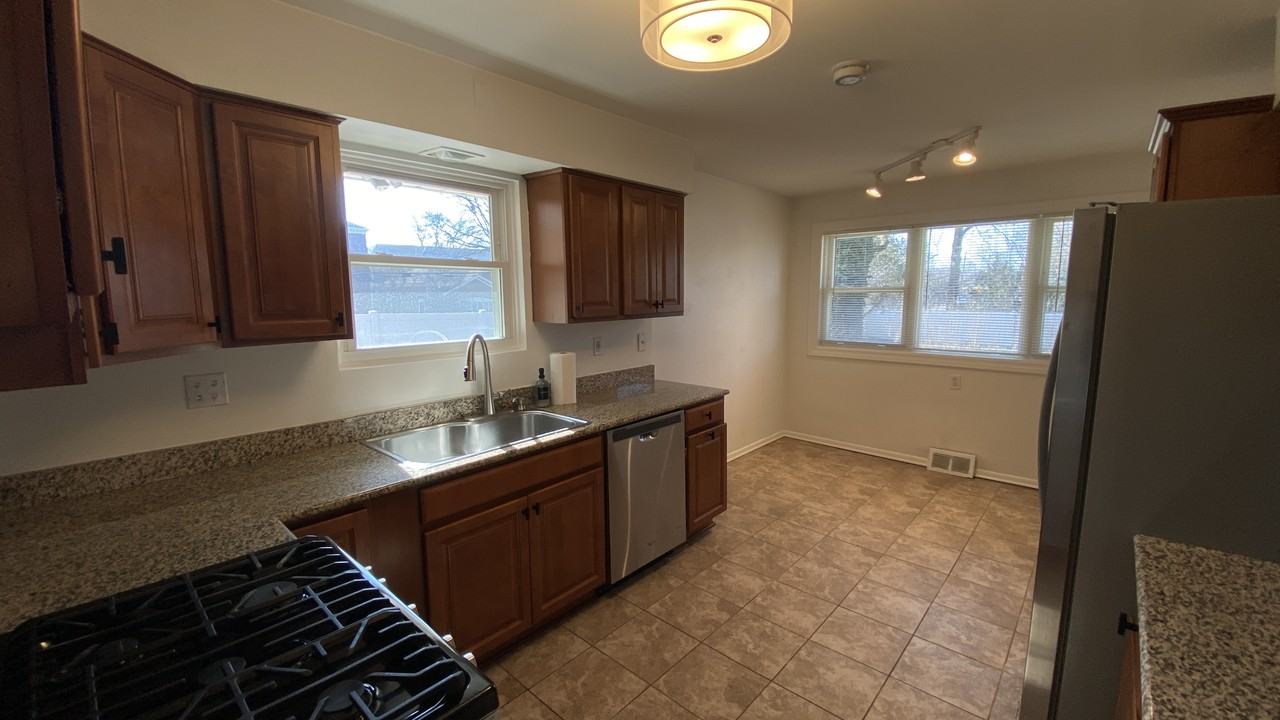 5444 Lawn Ave #NA - Photo 3 of 13