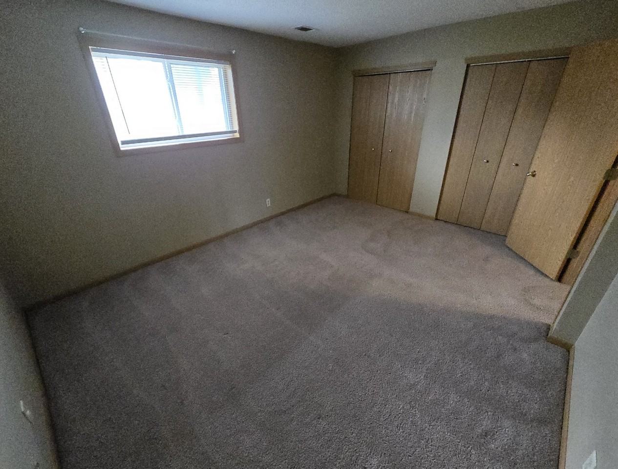 540 23rd St - Photo 2 of 4