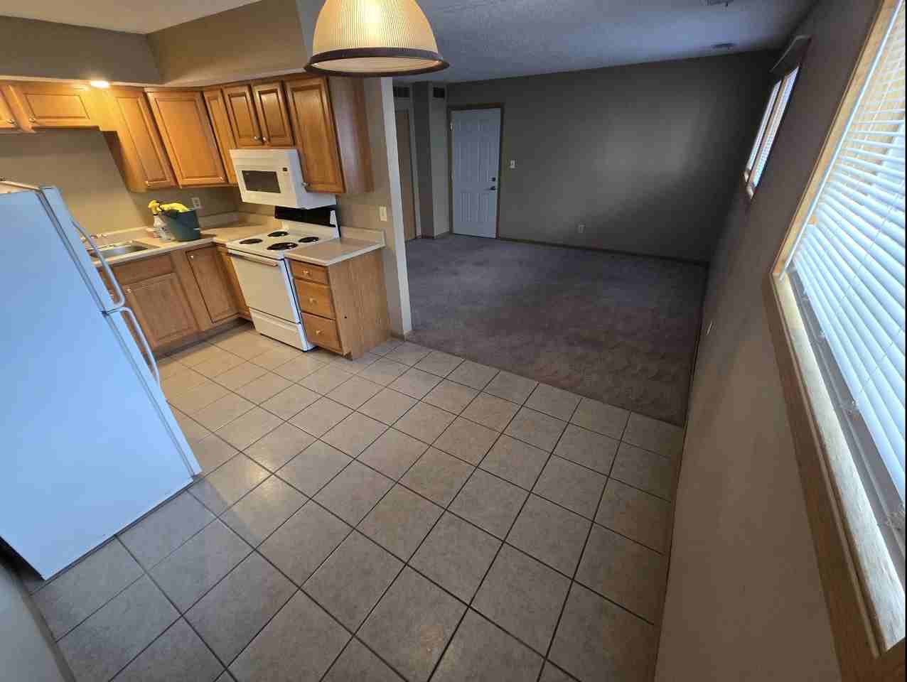 540 23rd St - Photo 4 of 4
