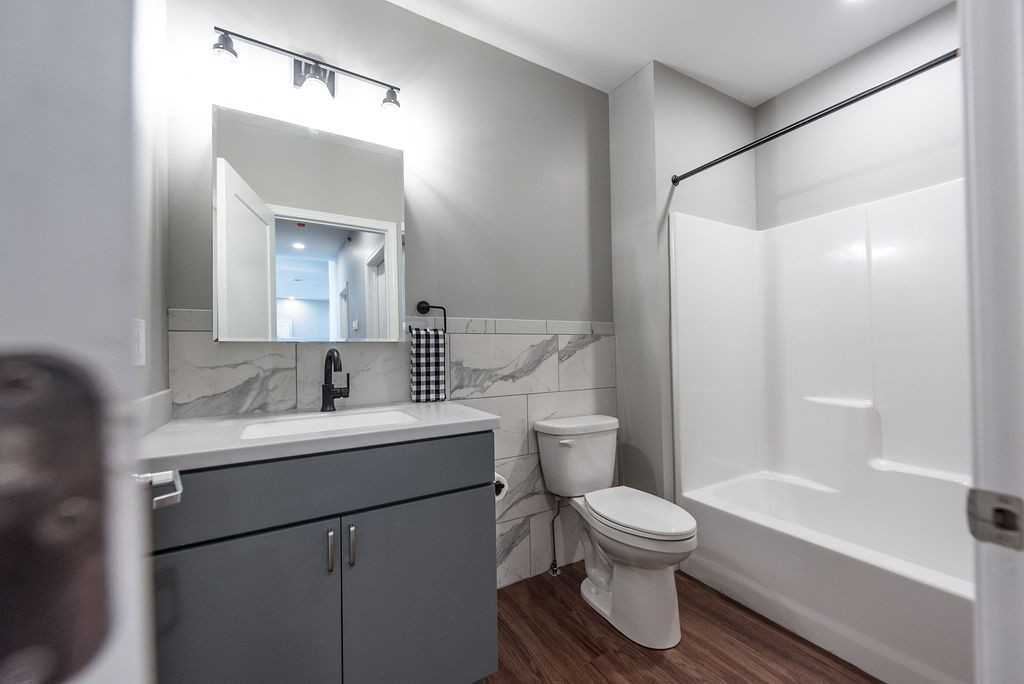 325 Commercial St #101 - Photo 6 of 6