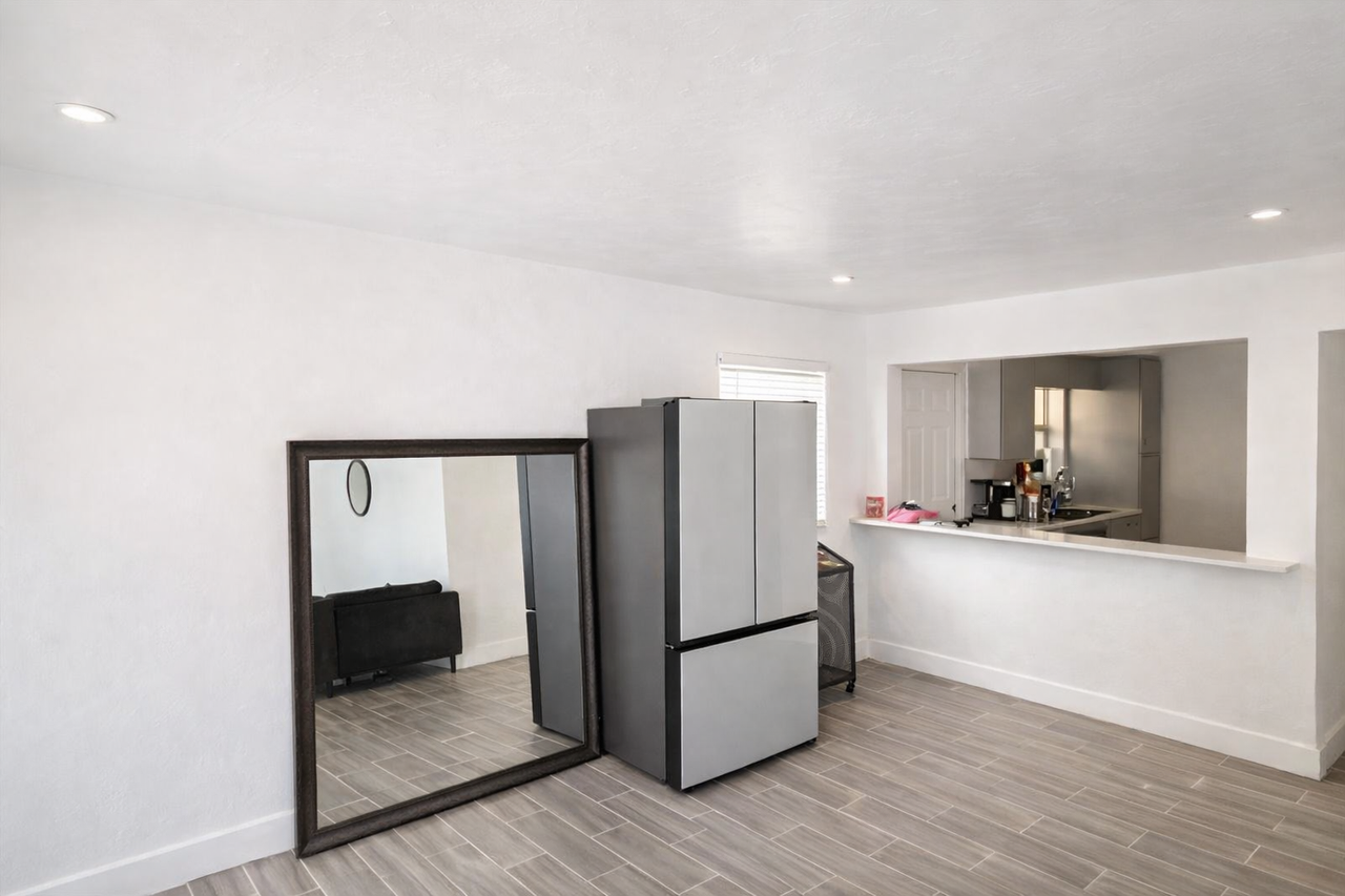 829 Macy St #NA - Photo 2 of 9