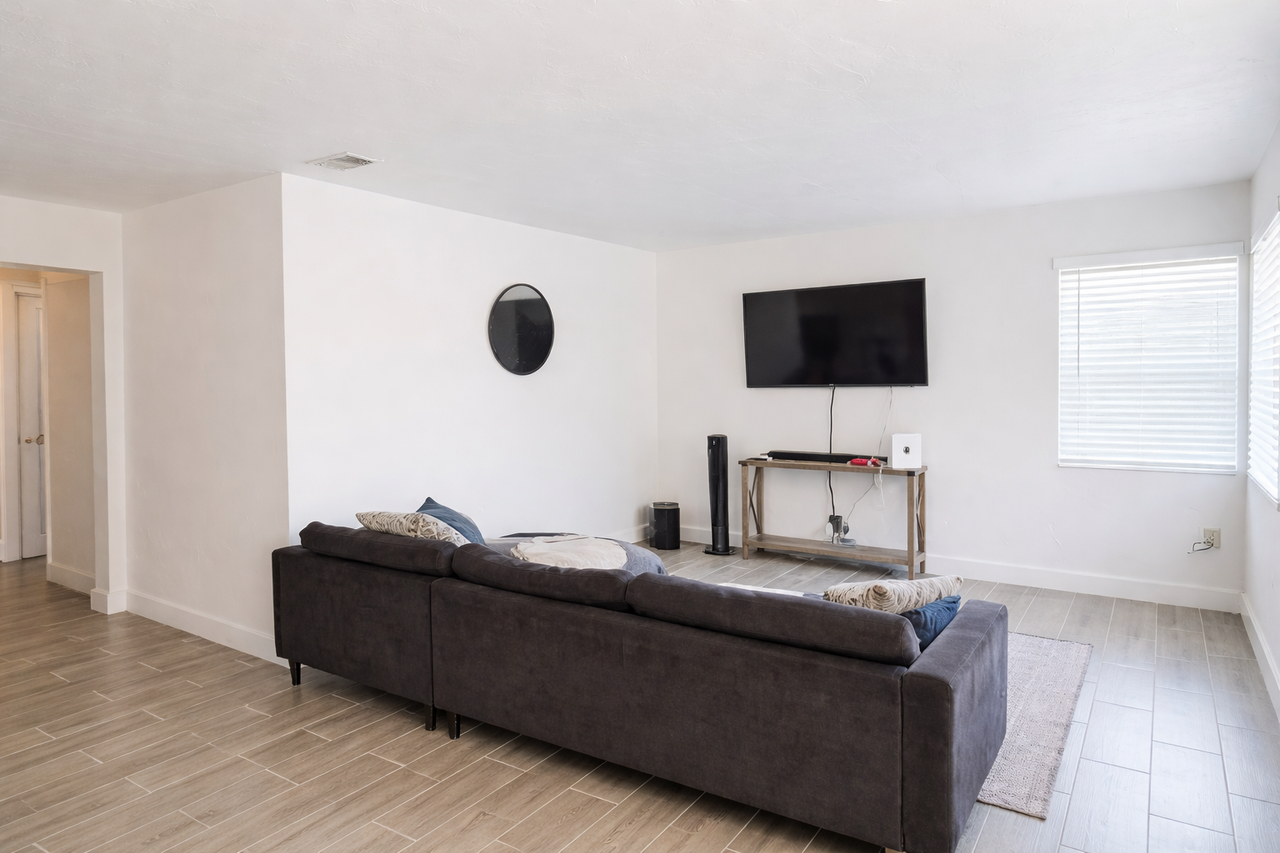 829 Macy St #NA - Photo 3 of 9