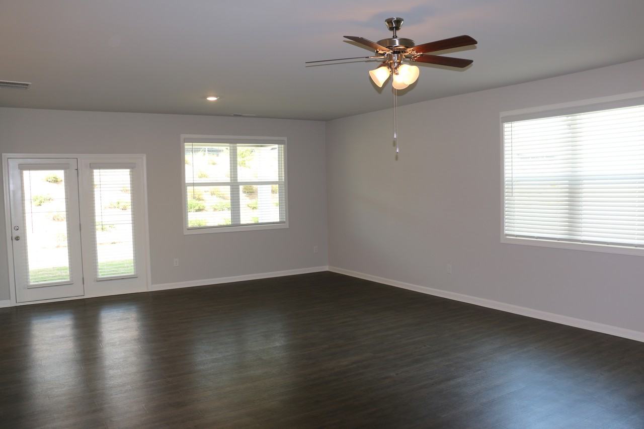 46 Jocelyn Dr #NA - Photo 3 of 15