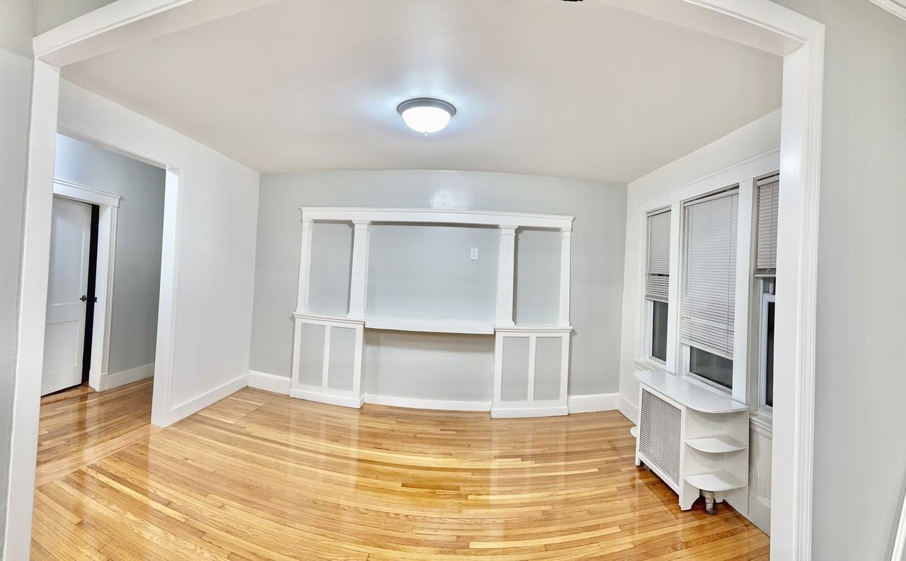 17 Ingleside Ave #1 - Photo 4 of 6