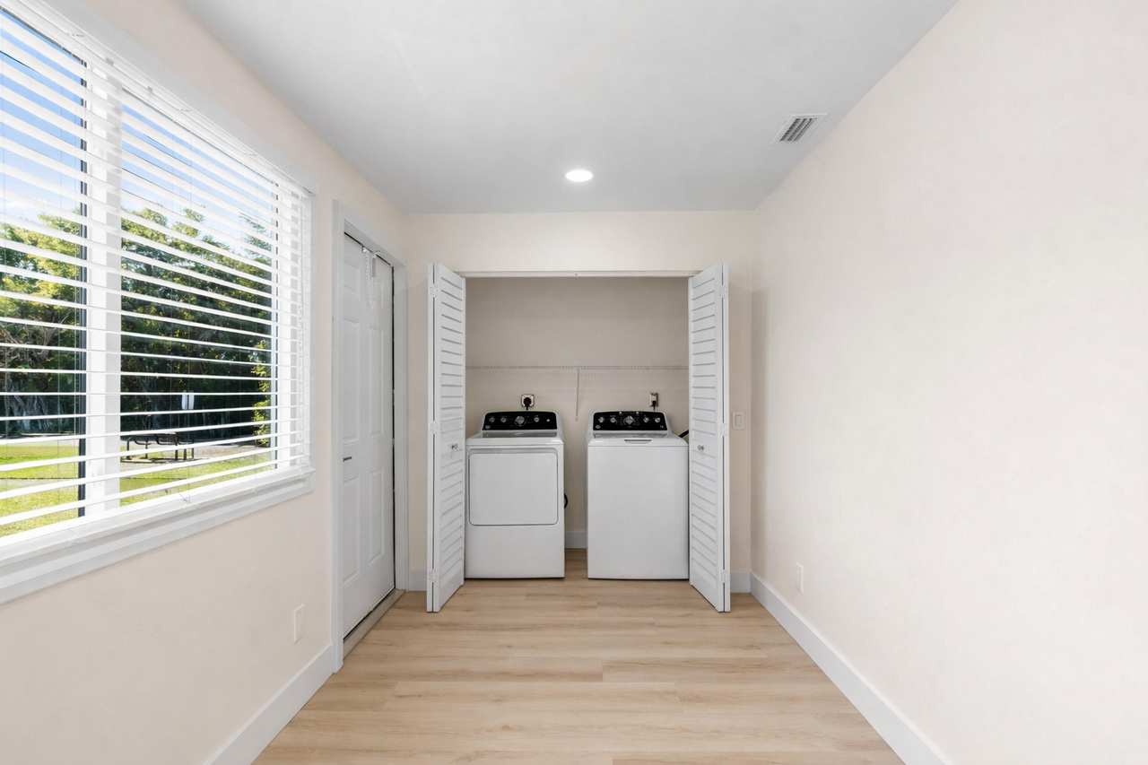 256 Lake Meryl Dr #256 - Photo 5 of 11