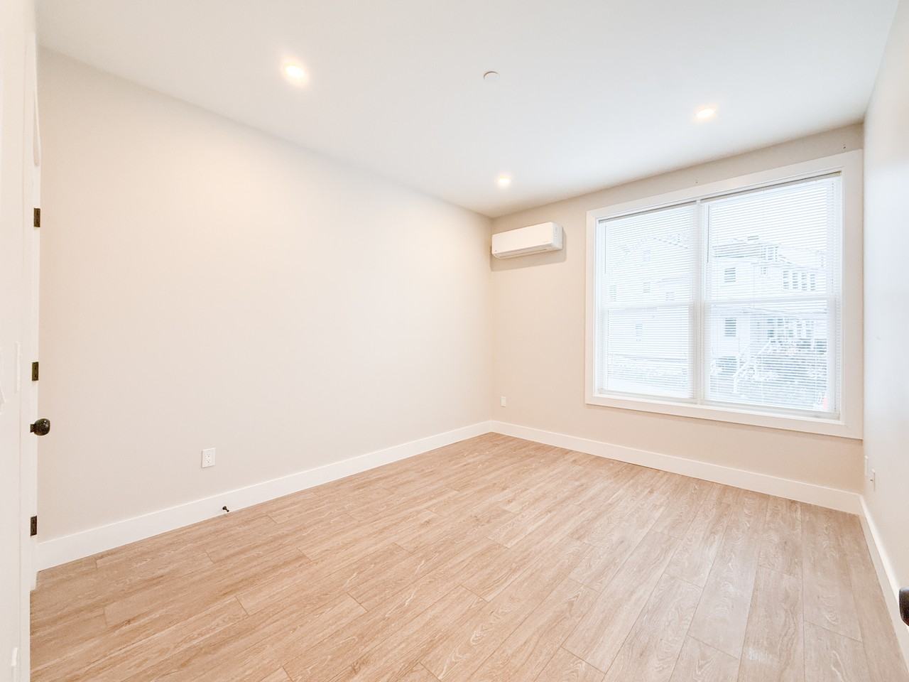 58 River St #3 - Photo 7 of 10