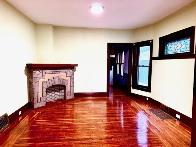 18 S Ryan St - Photo 5 of 16