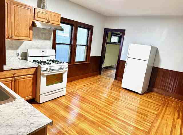 18 S Ryan St - Photo 7 of 16