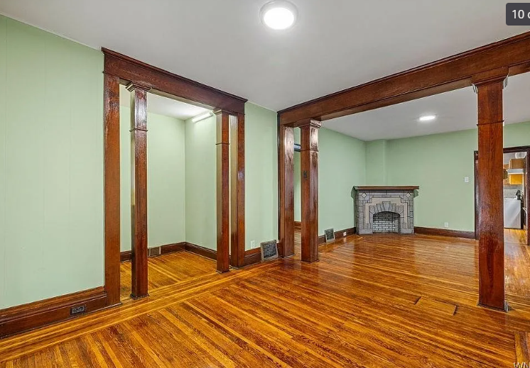 18 S Ryan St - Photo 2 of 11