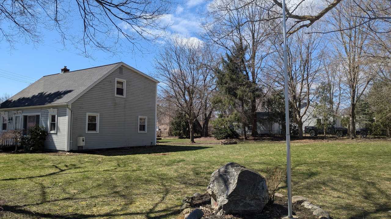 4975 Comstock St #NA - Photo 2 of 19