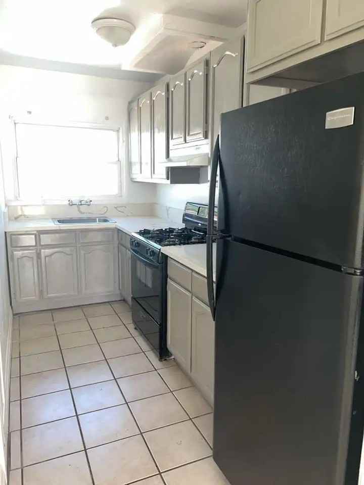 1056 Cedar Ave #SYJ - Photo 2 of 9