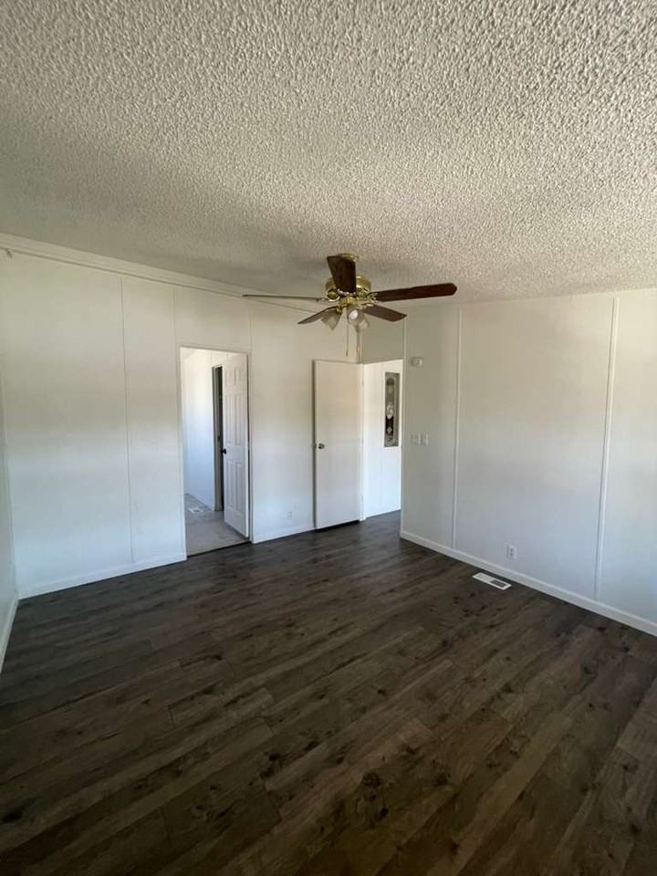 4030 N Fairview Ave #NA - Photo 4 of 20