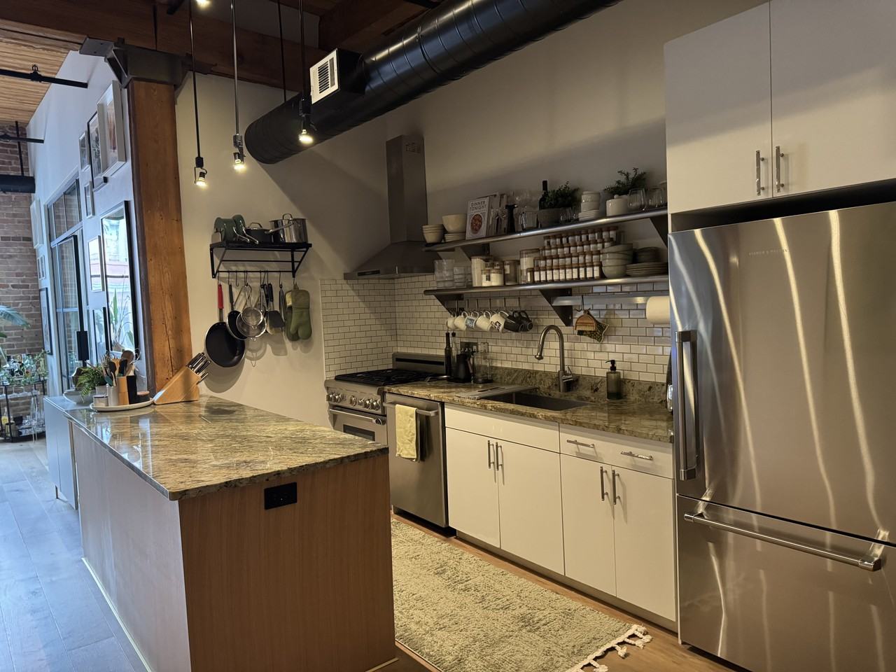 728 W Jackson Blvd #821 - Photo 4 of 19