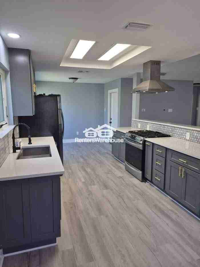 110 Dodgen Trl - Photo 4 of 23