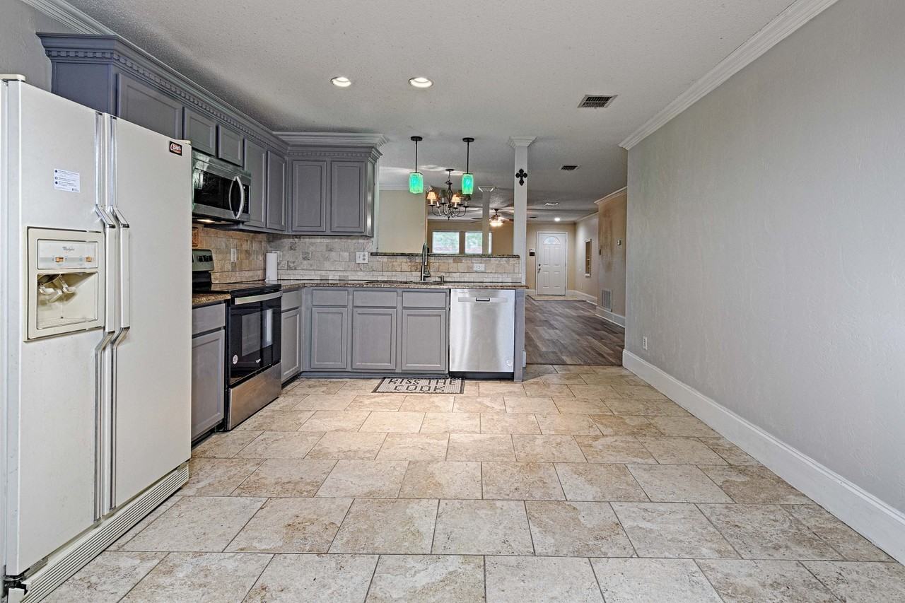 2205 White Pine Dr #NA - Photo 6 of 20