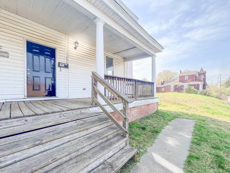 608 Halifax St #608 - Photo 2 of 25