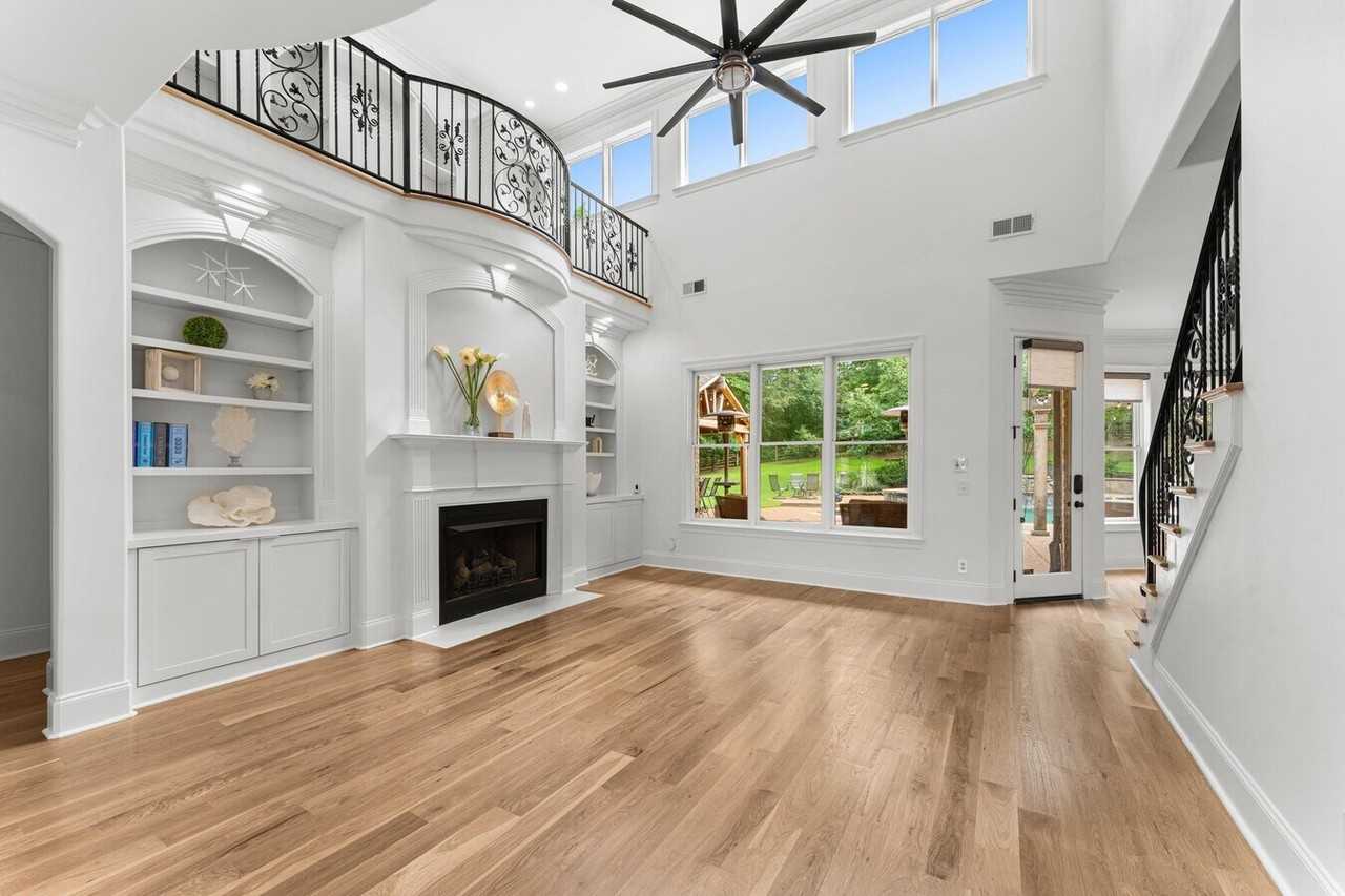 375 Westbury Ln #NA - Photo 6 of 49