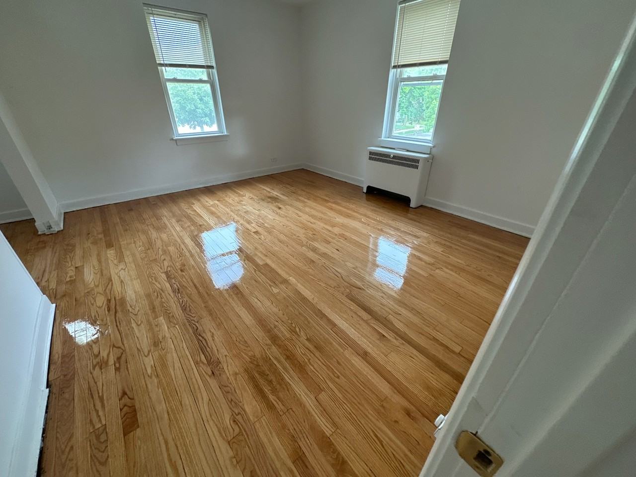 9522 S Vanderpoel Ave - Photo 3 of 8