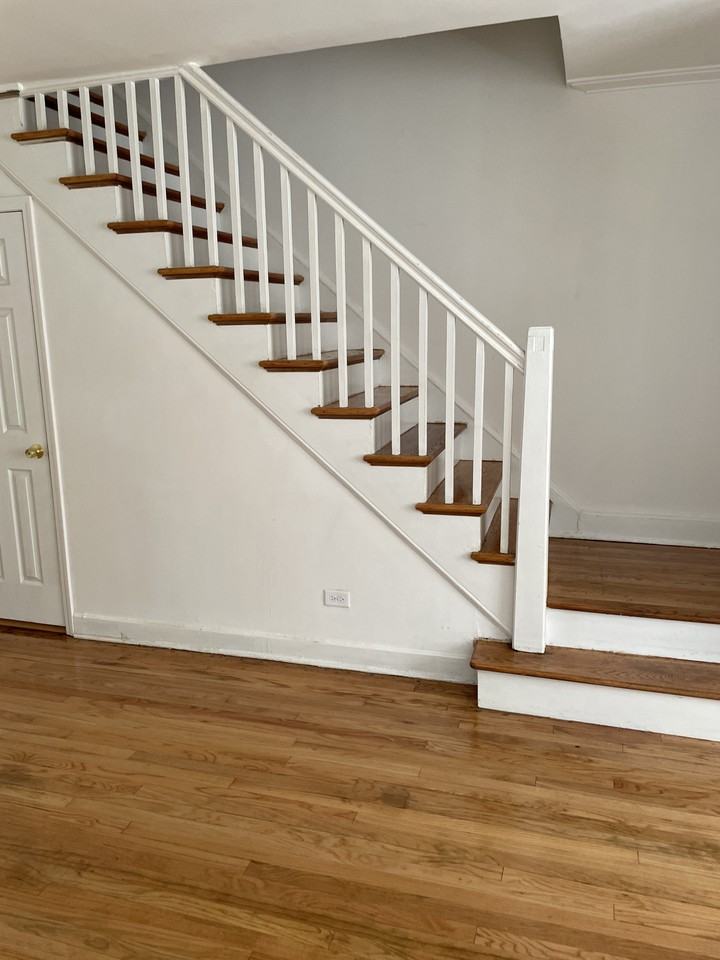 9522 S Vanderpoel Ave - Photo 7 of 8