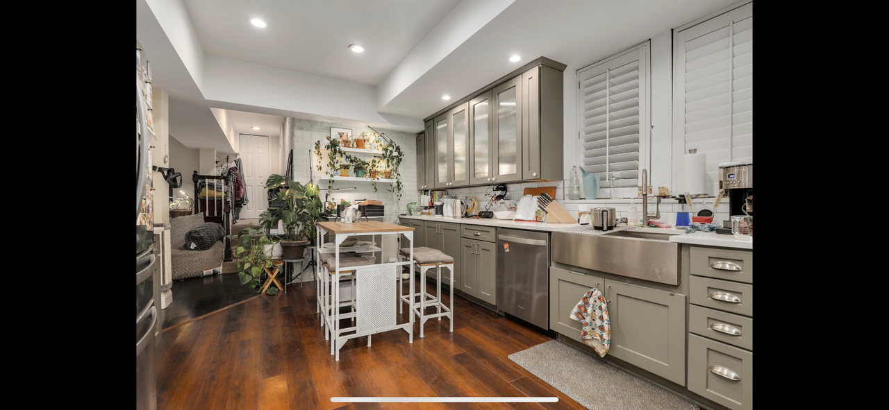 7525 N Claremont Ave #G - Photo 3 of 15