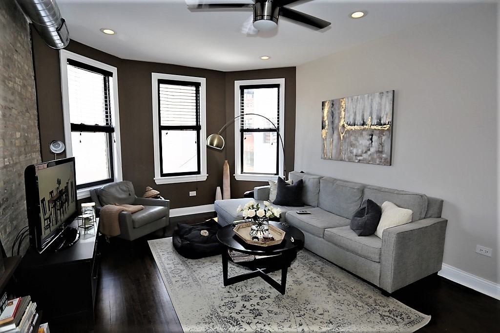 2019 N Hoyne Ave #2R - Photo 2 of 21