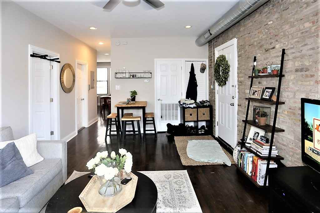 2019 N Hoyne Ave #2R - Photo 4 of 21