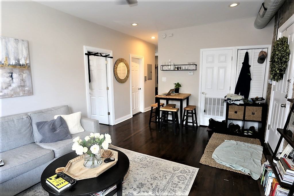 2019 N Hoyne Ave #2R - Photo 5 of 21