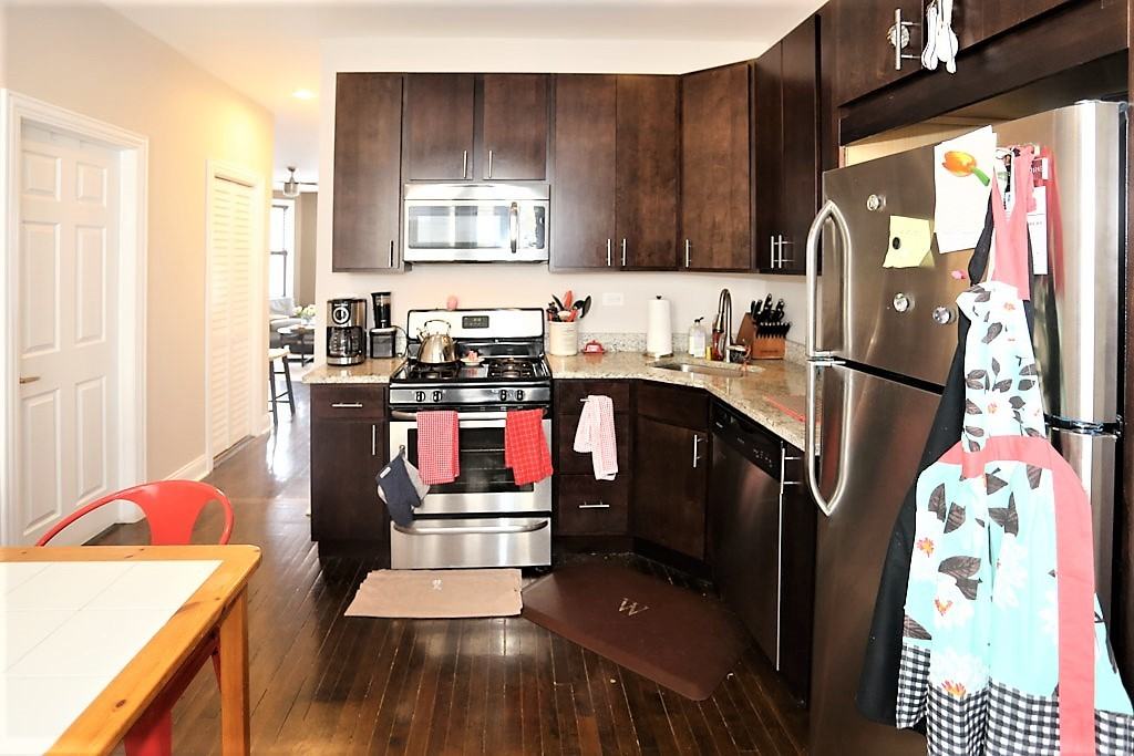 2019 N Hoyne Ave #2R - Photo 7 of 21