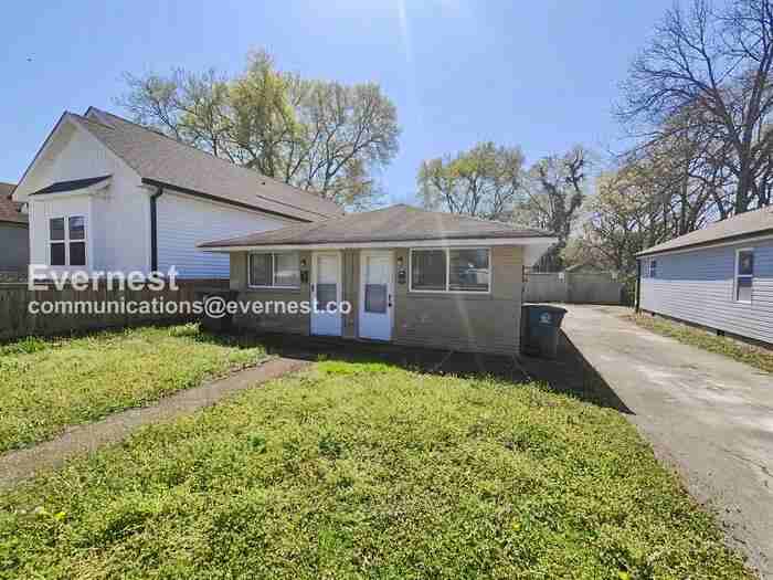 1924 Blackford St #A - Photo 2 of 21