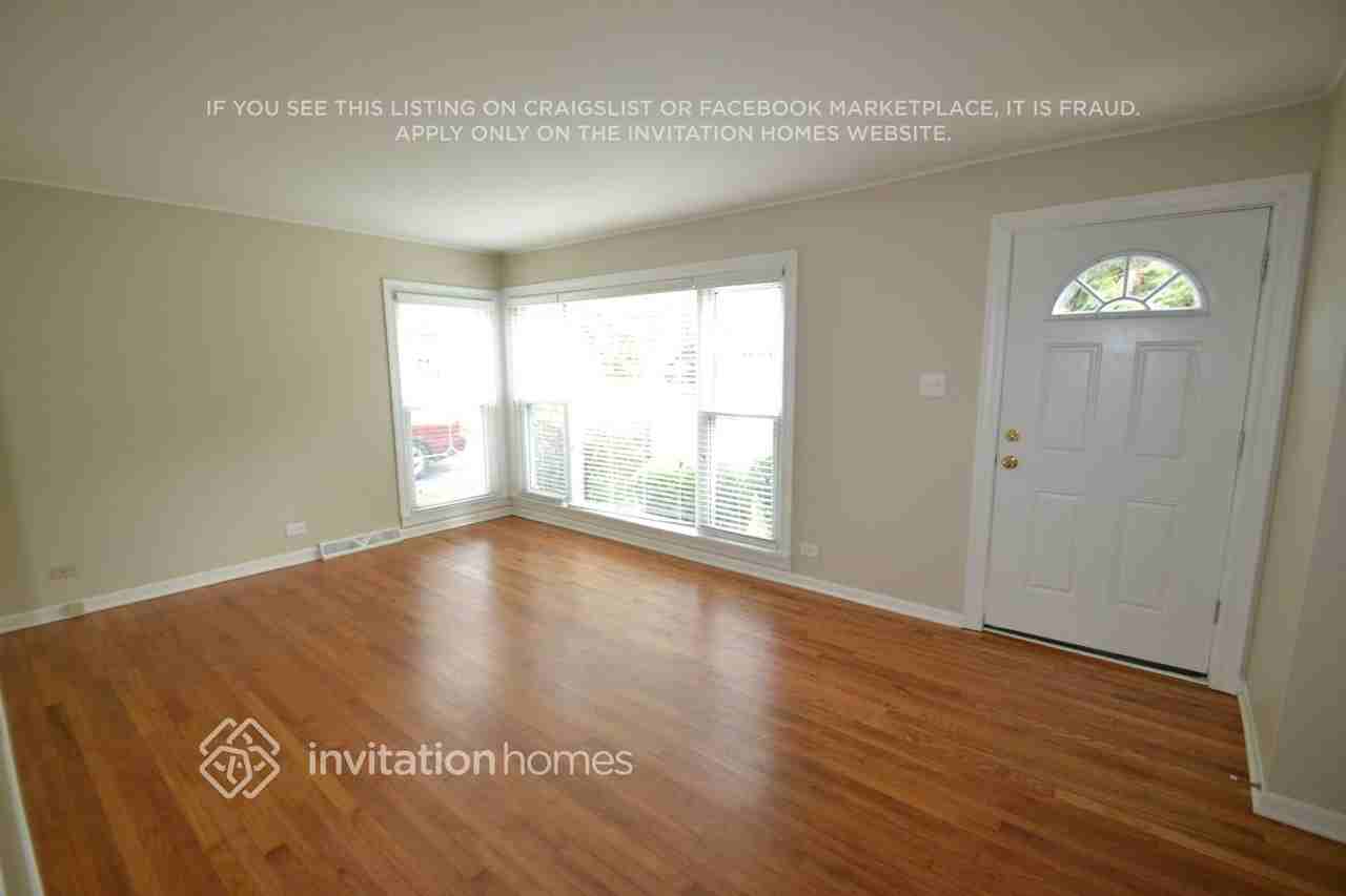 642 E Le Moyne Ave - Photo 3 of 14