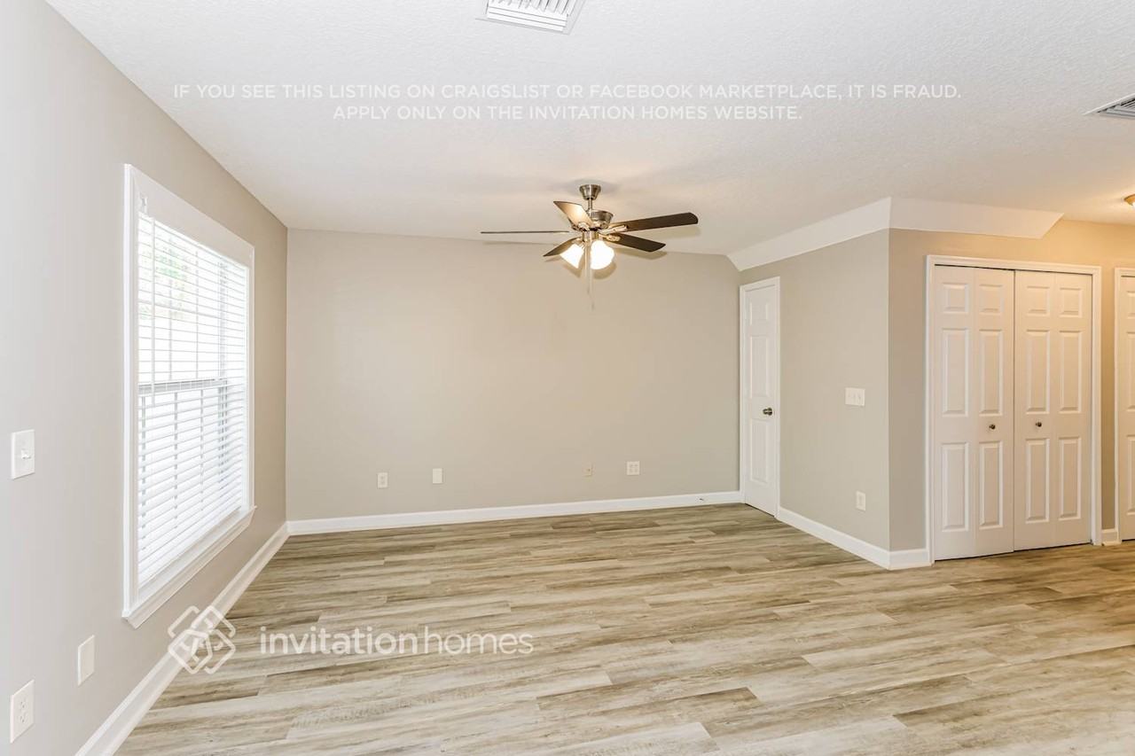 148 Carol Susan Ln - Photo 5 of 18