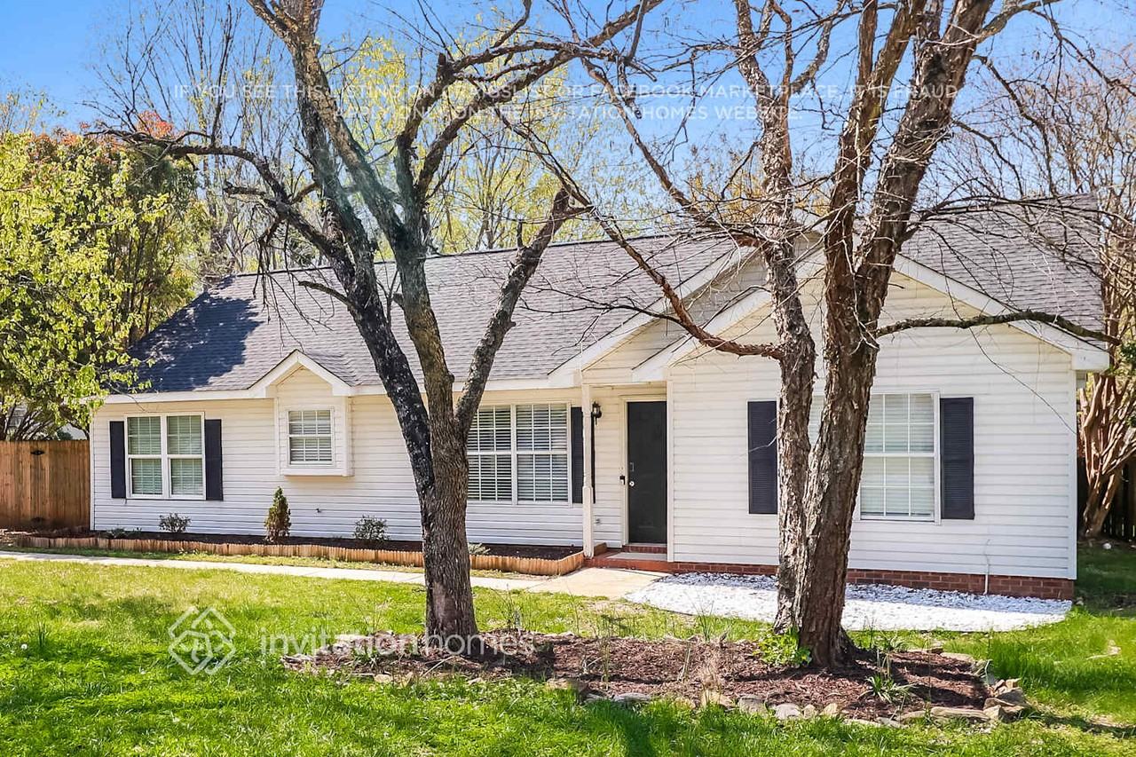 1217 Settlers Bridge Ct - Photo 3 of 17