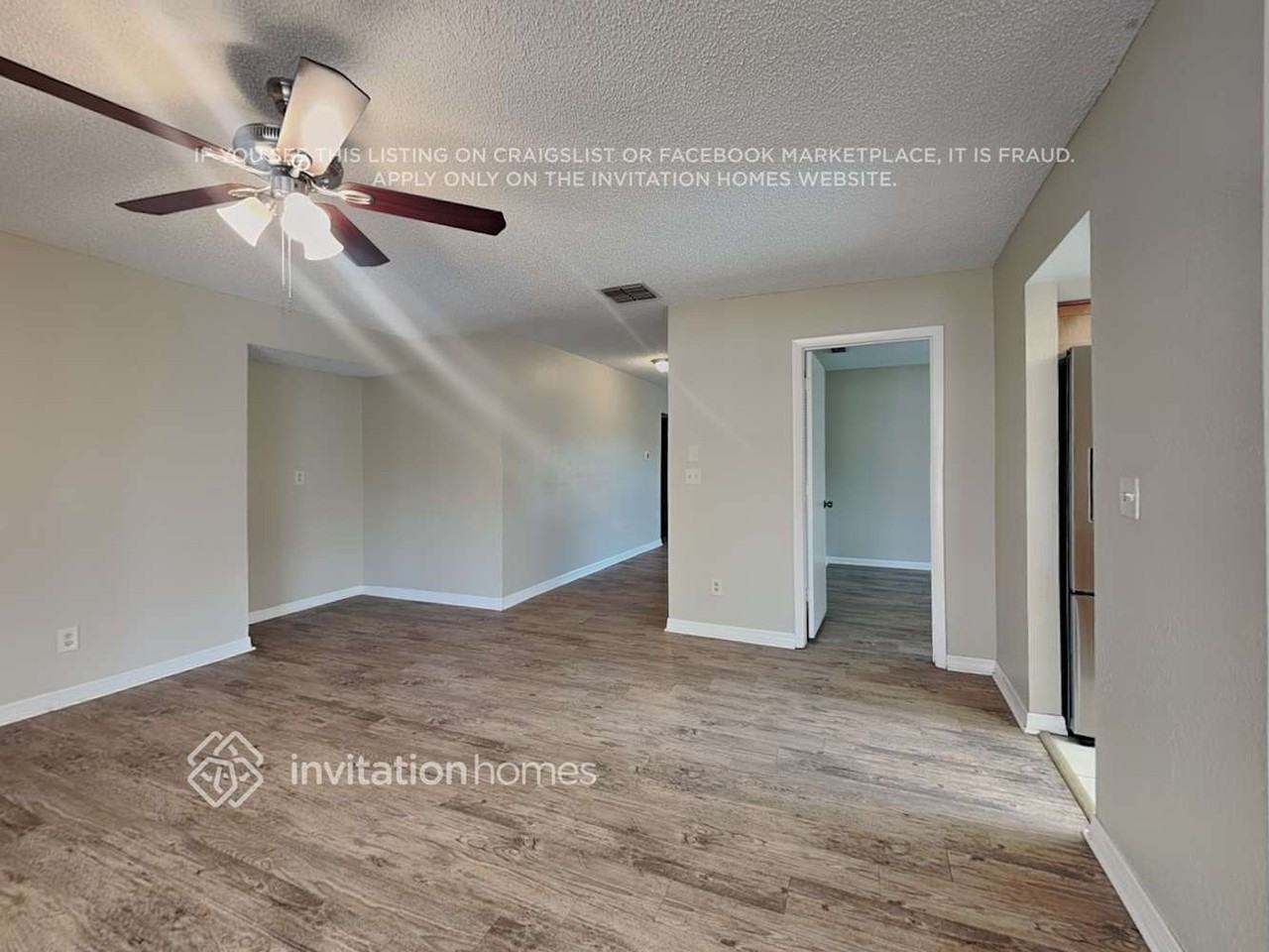1030 Oakwood Dr - Photo 2 of 9