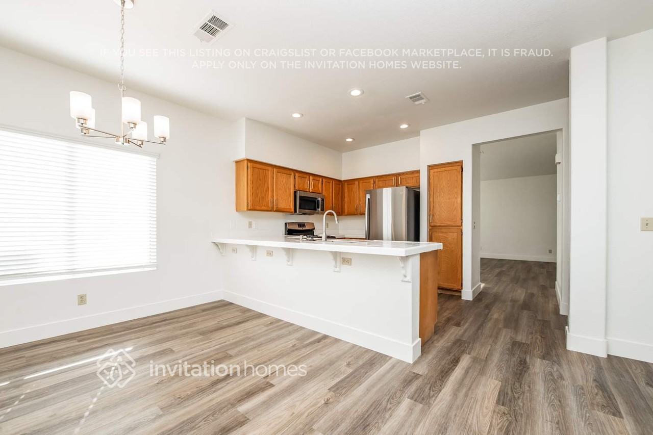 8324 Grand Pacific Dr - Photo 6 of 18