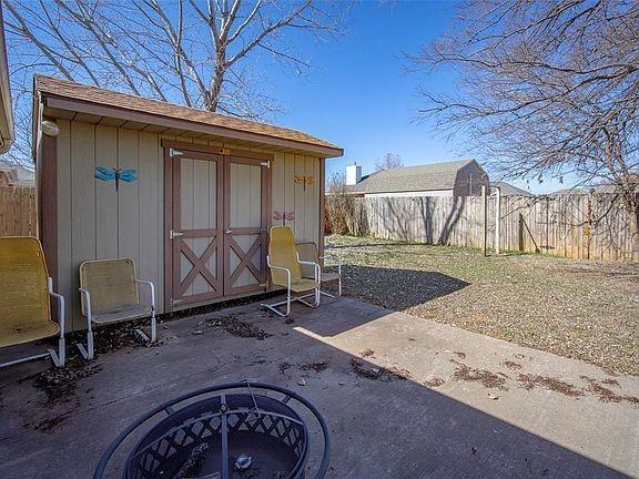 810 East Kc Court - Photo 7 of 20