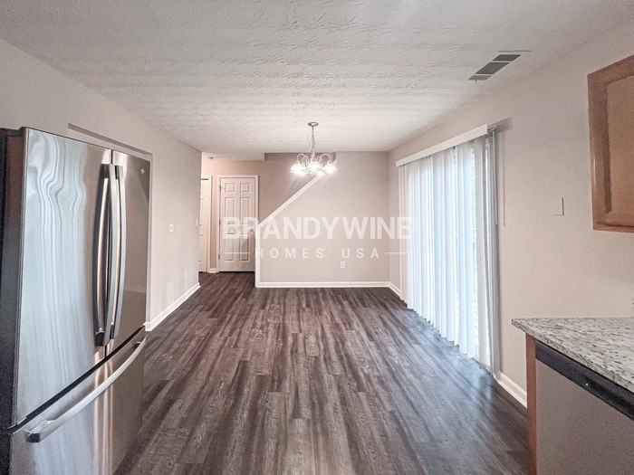 252 Springbottom Ct - Photo 7 of 25