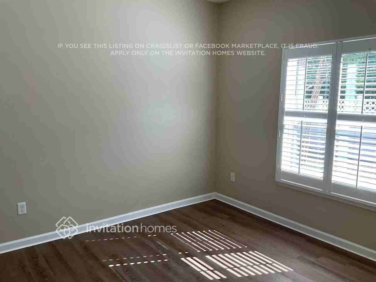 236 Tadcaster Ct - Photo 6 of 11