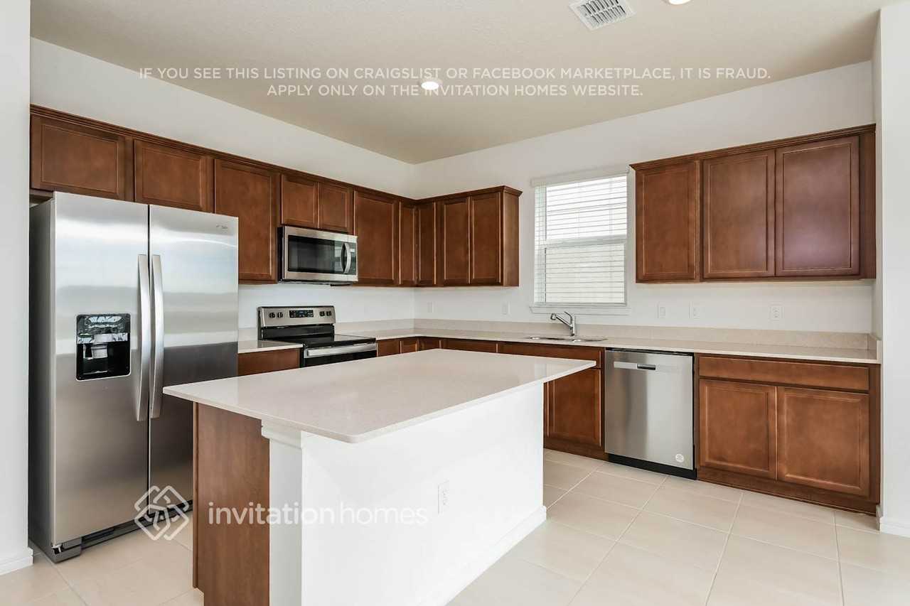 2109 Clear Sky Dr - Photo 7 of 24