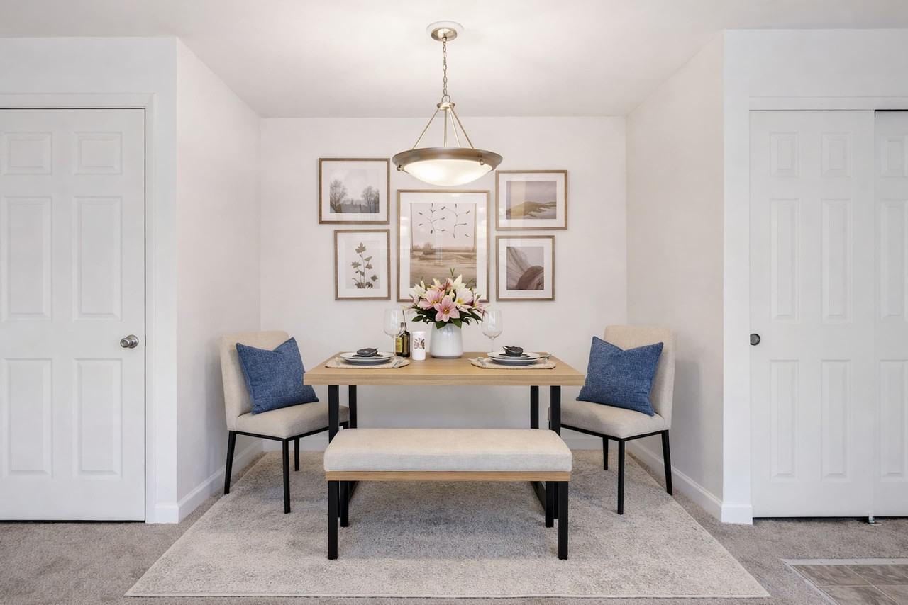 Montrose Manor - Photo 3 of 23