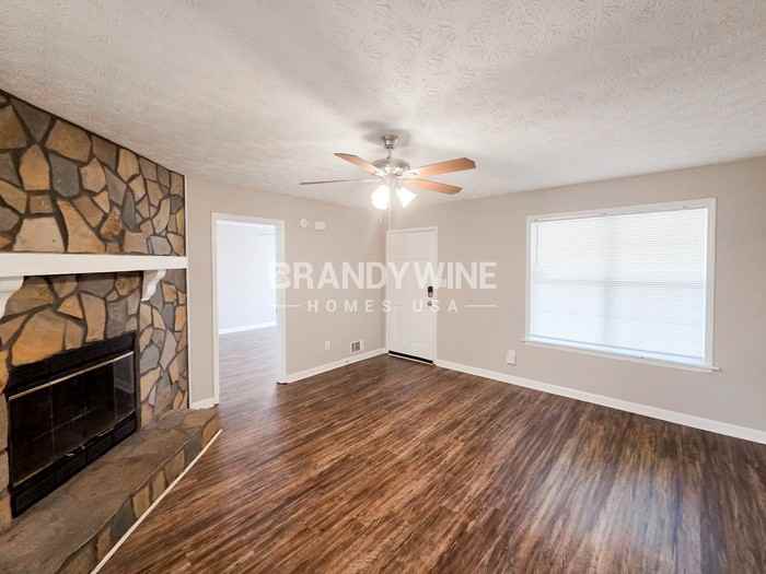 235 Winston Dr - Photo 3 of 18