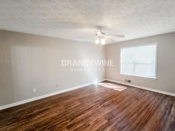 235 Winston Dr - Photo 7 of 18