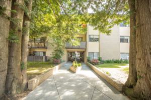 featured image of 1030 14th Ave W